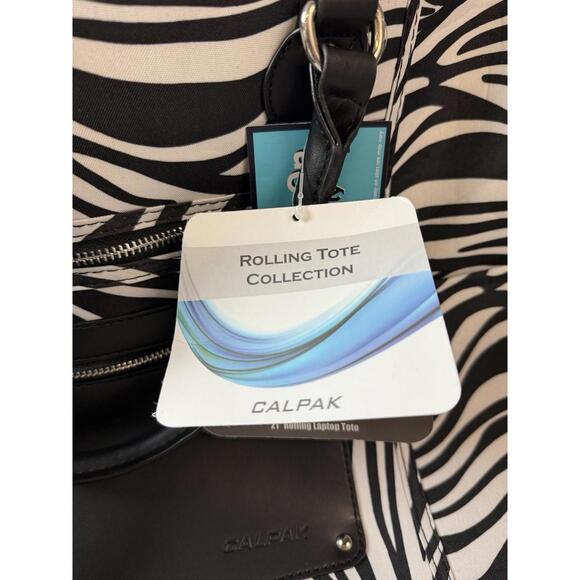 Calpak‎ Zanny 21" Zebra Rolling Laptop Tote Carry On Suitcase NWT - Picture 6 of 8